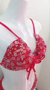 現代に下着を手作りするという発想はレアかもしれないという考察