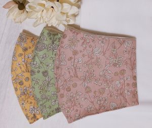 マスクを求めて？長蛇の列が出来ていました