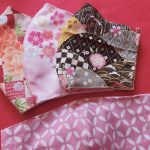 和柄のマスクをまた作りました。今度は女性用