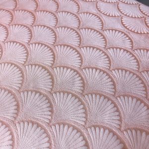 日本の国花は〇〇？縁起柄の地模様が美しい絹の反物