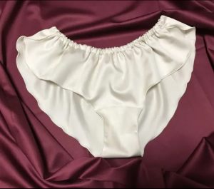 【お客様のレビュー】はごろもショーツ椛のふりふり感がちょうどいい♡