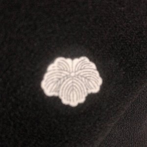 着物に深く関わっている「家紋」のハナシ